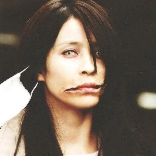  Slit-Mouth lady thumbnail