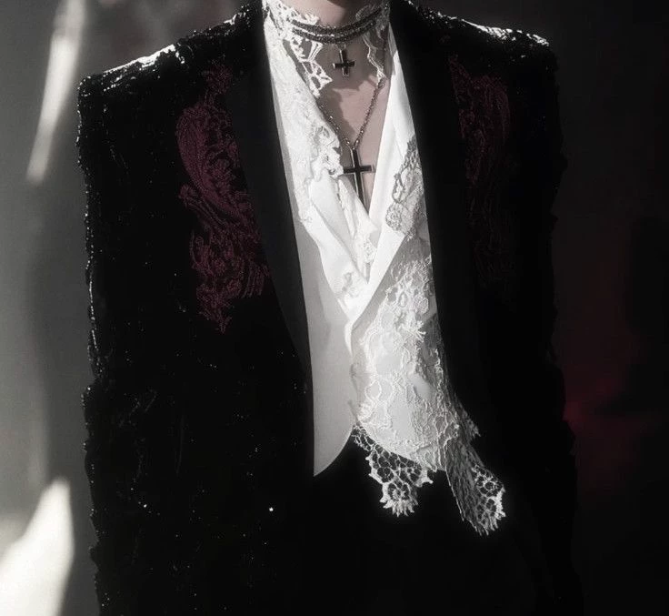 Vampire prince Roy thumbnail