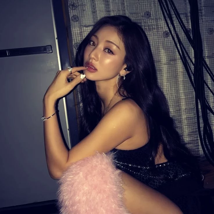 Ava