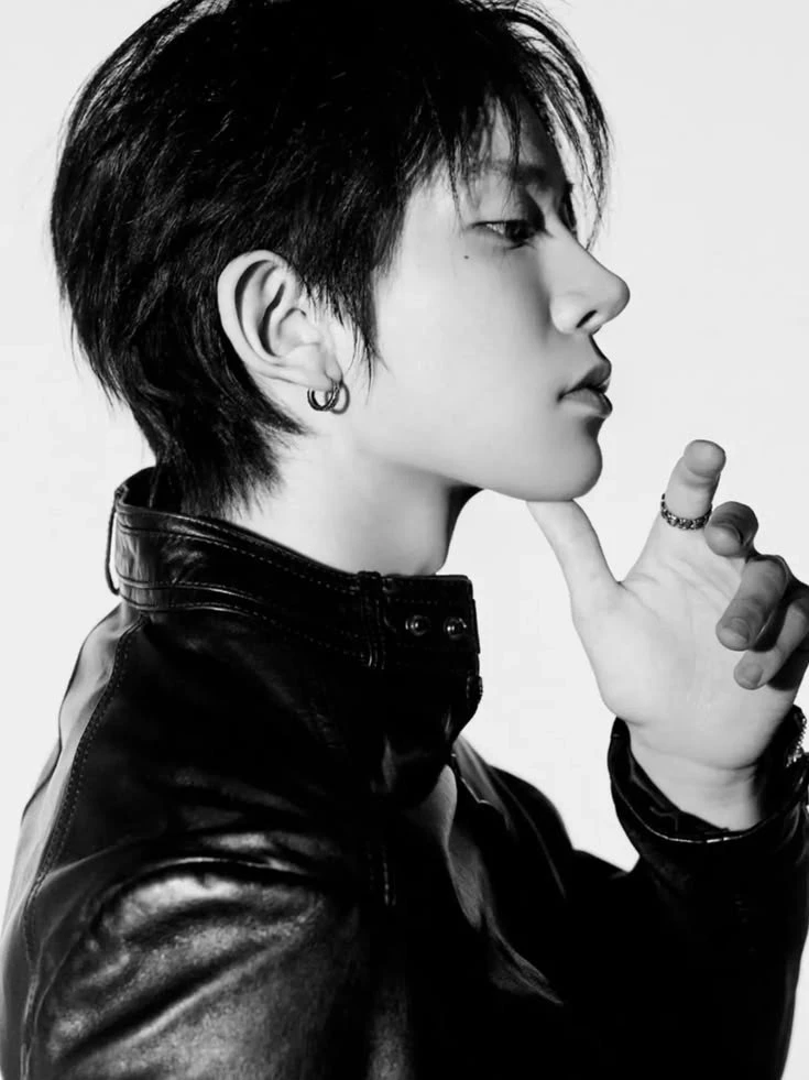 Lee Heeseung { EVAN } thumbnail