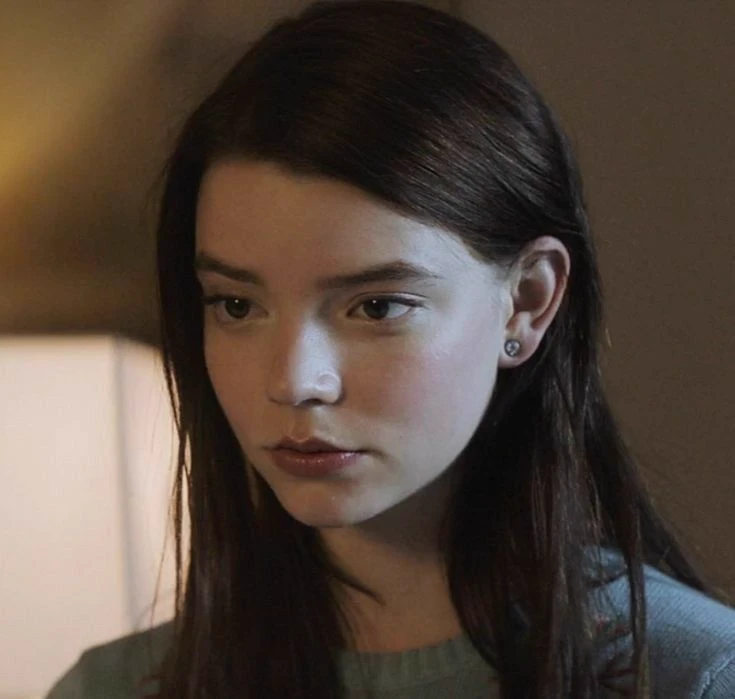 Lily Reynolds thumbnail