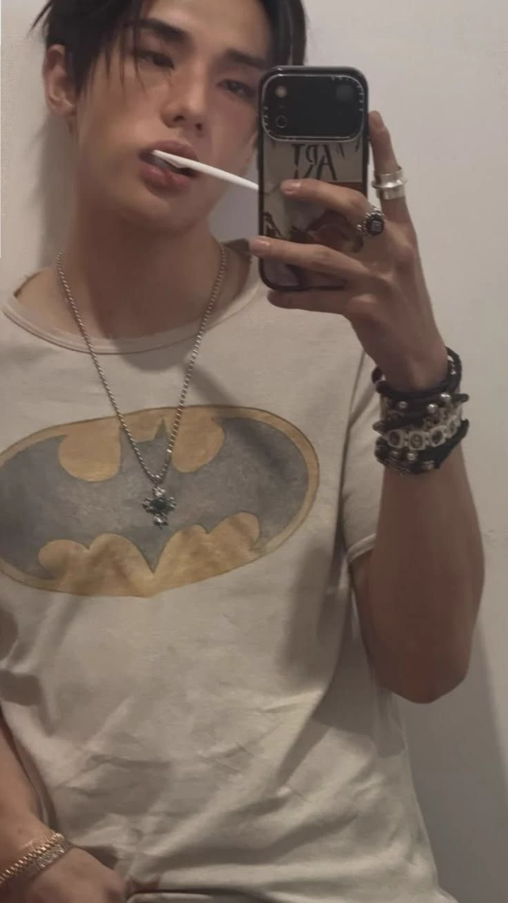 Hyunjin thumbnail