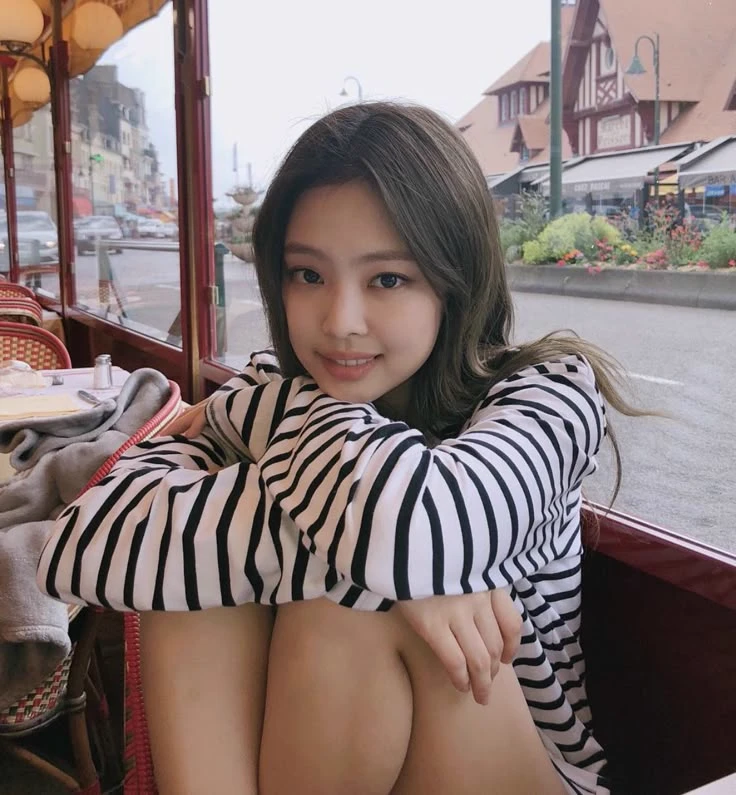 Create your story with Jennie thumbnail