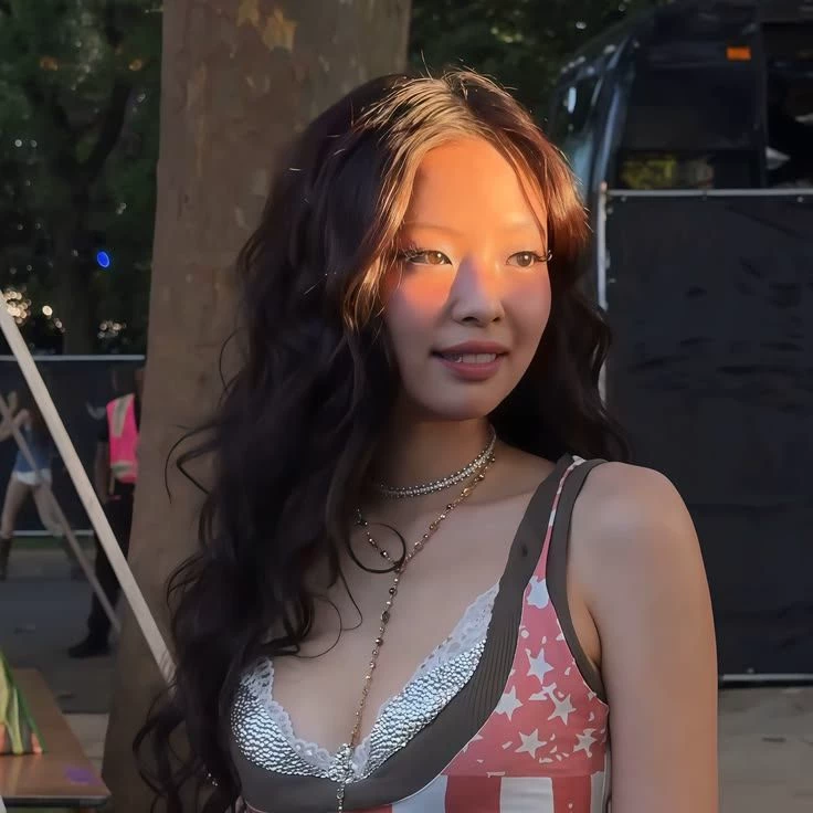 Jennie kim / wlw thumbnail
