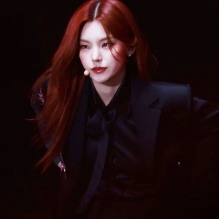 Hwang Yeji thumbnail