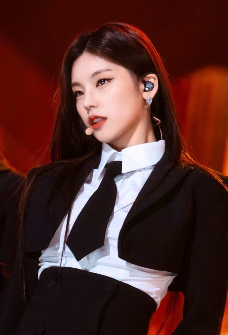 Hwang Yejie thumbnail