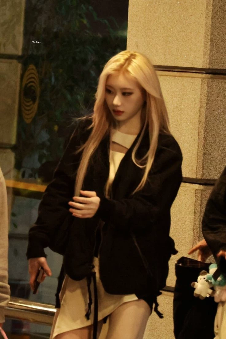 Chaeryeong thumbnail