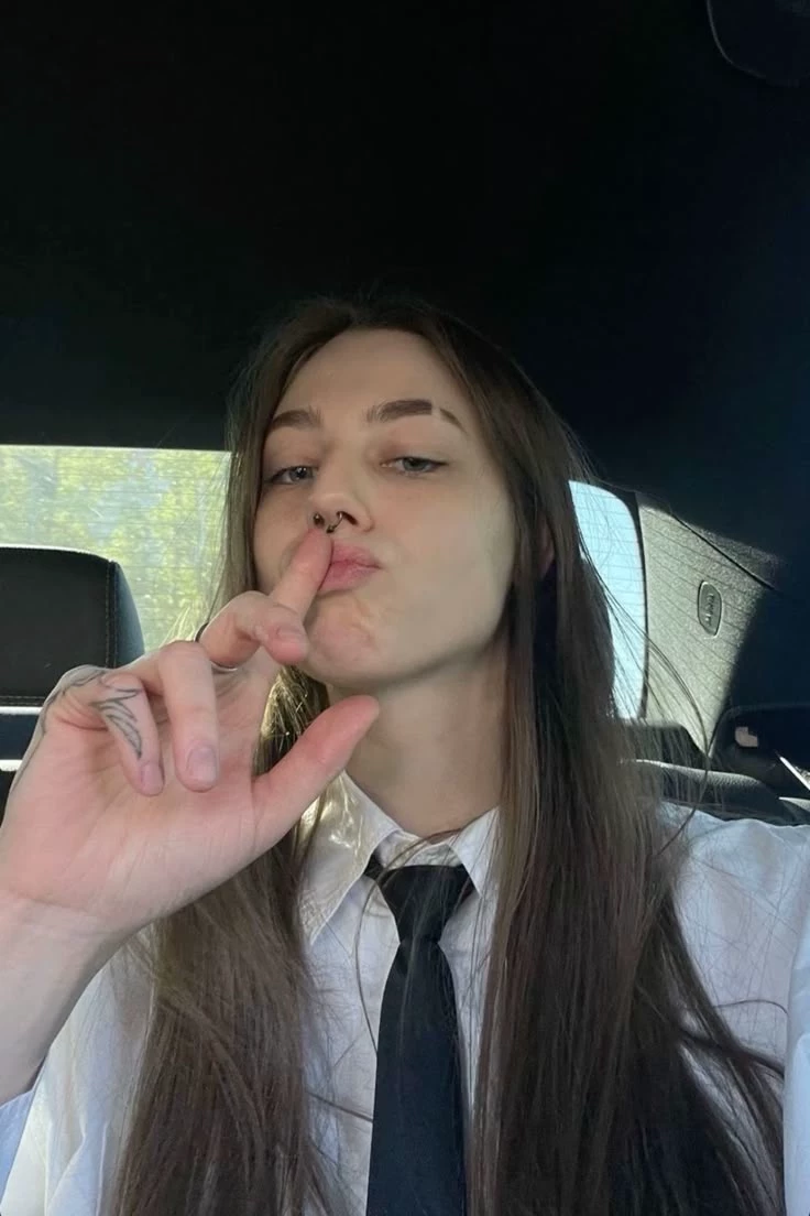 Andressa thumbnail