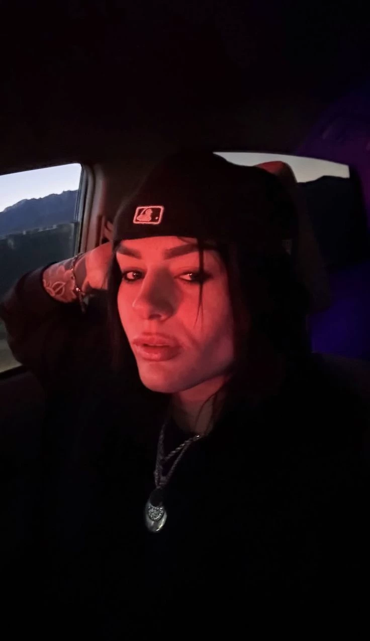 Angelina thumbnail