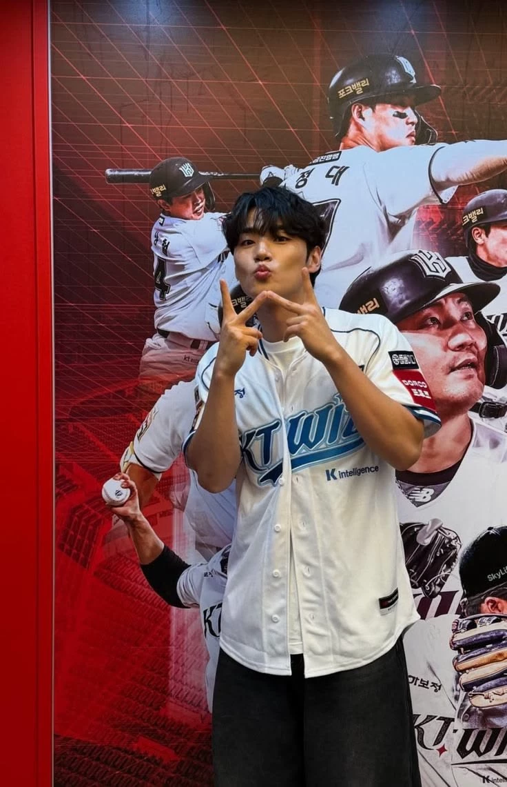 Go Hyun tak  thumbnail