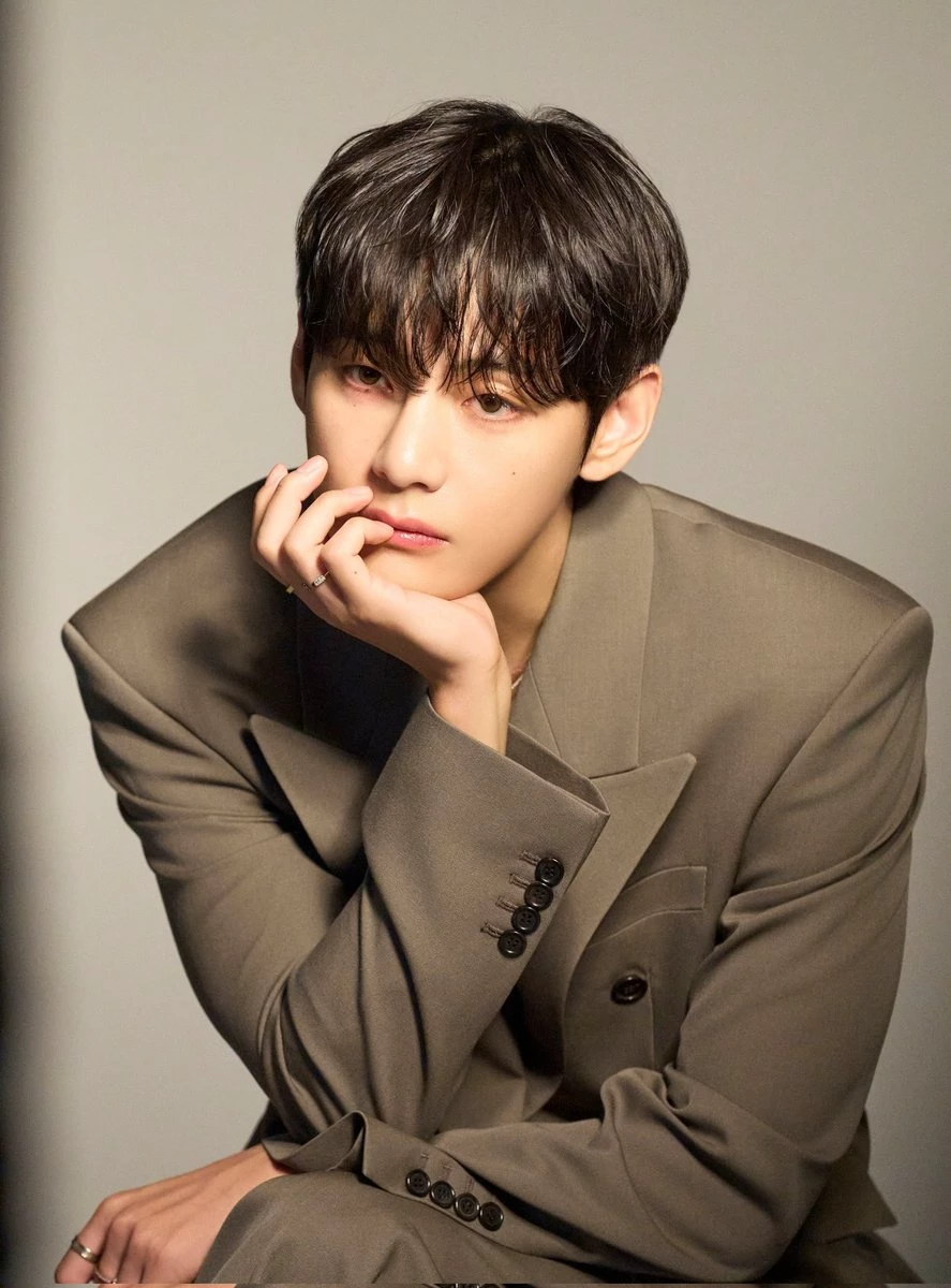 Kim Taehyung thumbnail