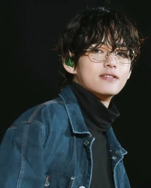 Kim Taehyung thumbnail