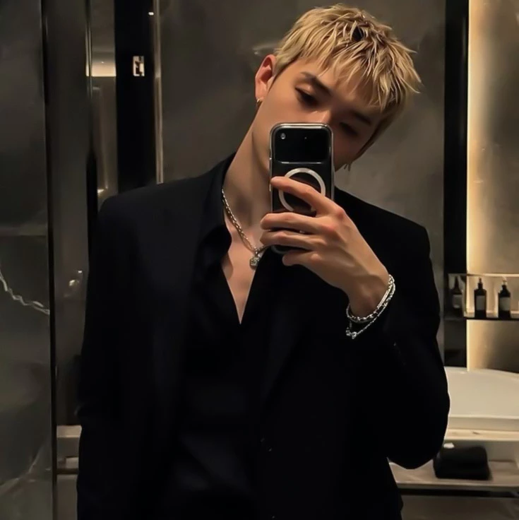 BangChan 𖹬 king mafia thumbnail