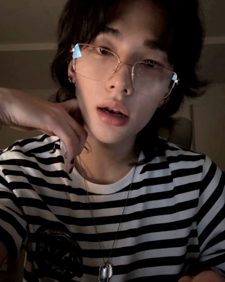 Hyunjin thumbnail