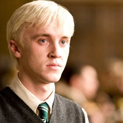 7 Draco Malfoy: The "prince" of Slytherin. thumbnail