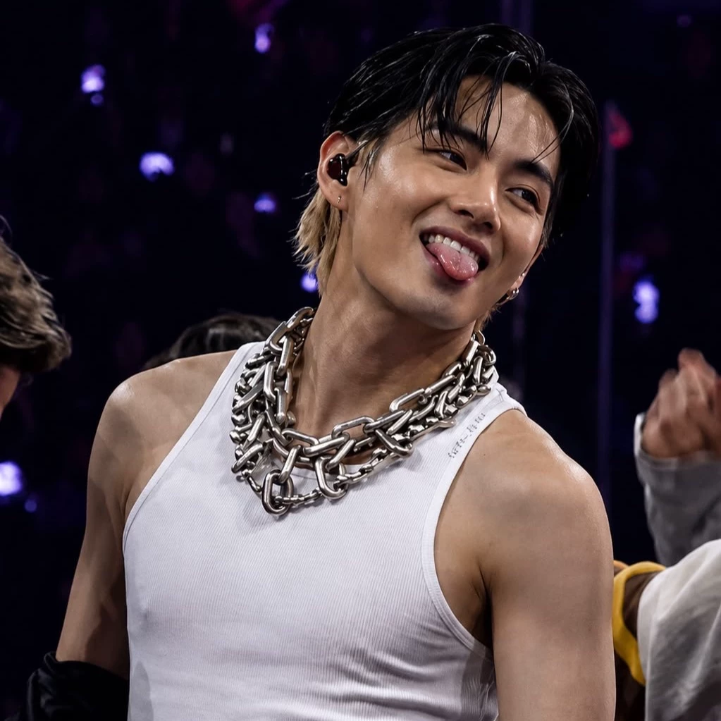 Kim Tae Hyung thumbnail
