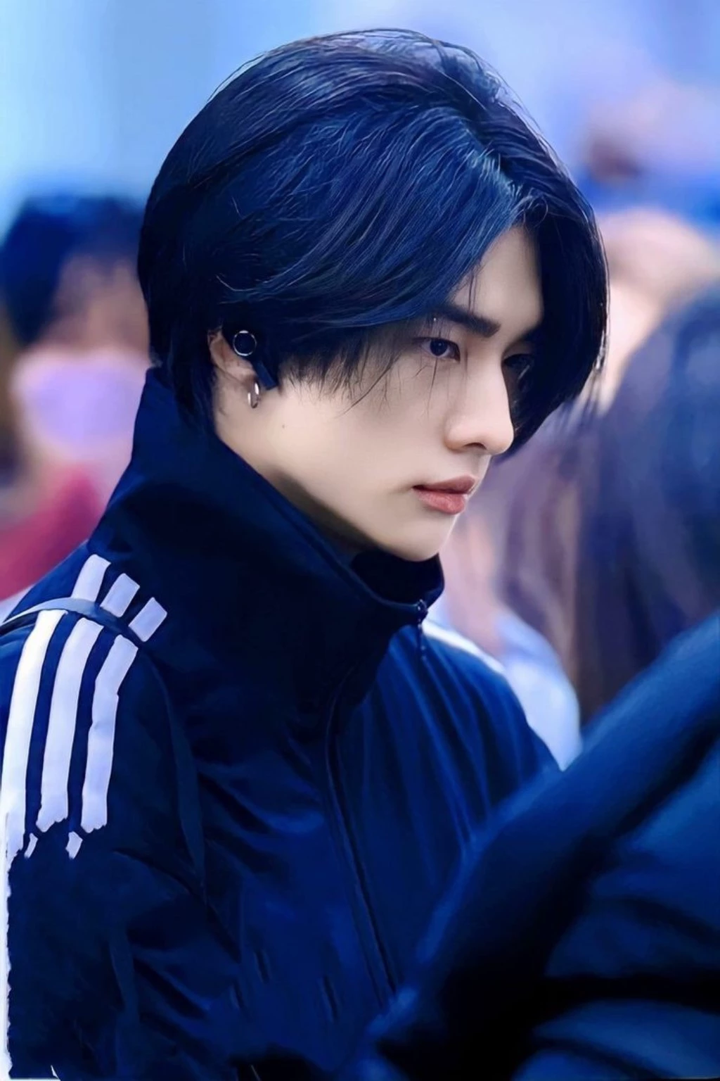 hwang hyunjin thumbnail