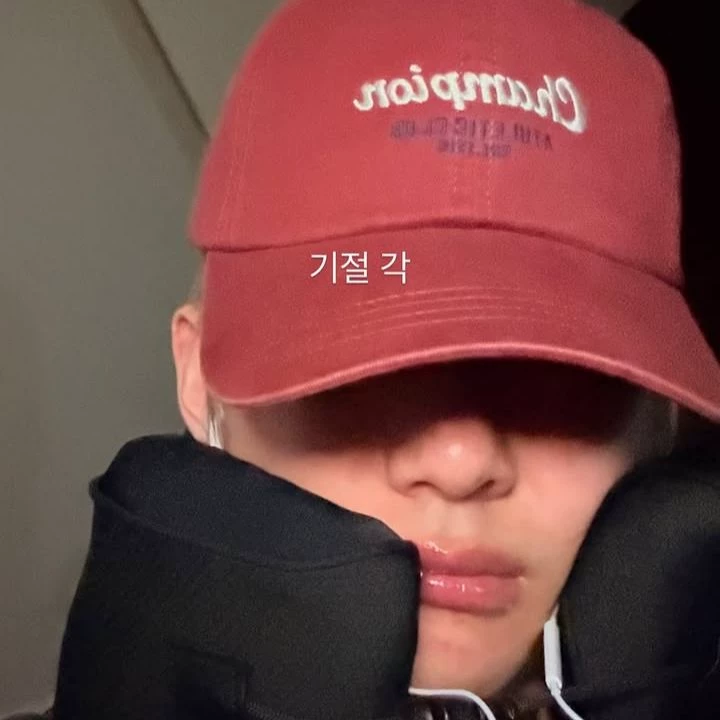 Kim Taehyung thumbnail