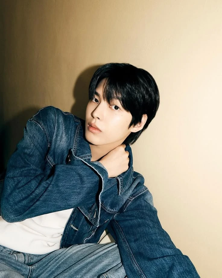 Park Yoon Ho thumbnail