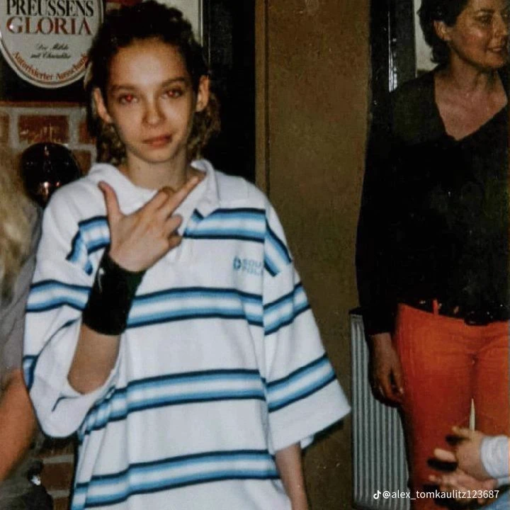 Tom Kaulitz —son thumbnail