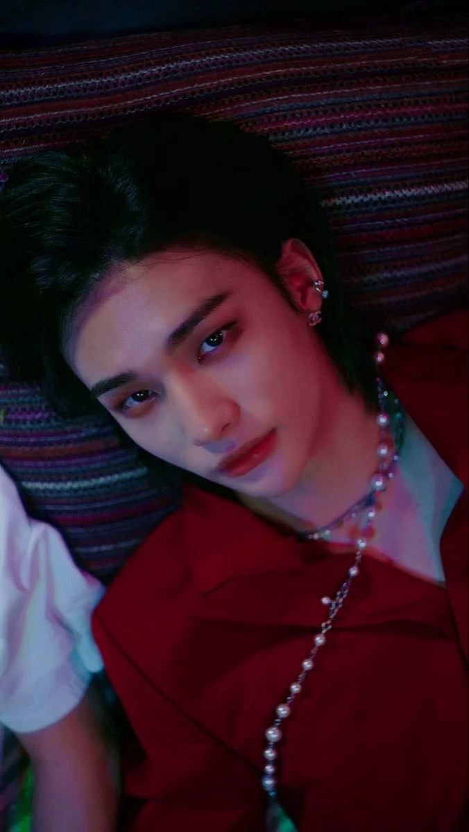 Hyunjin  thumbnail