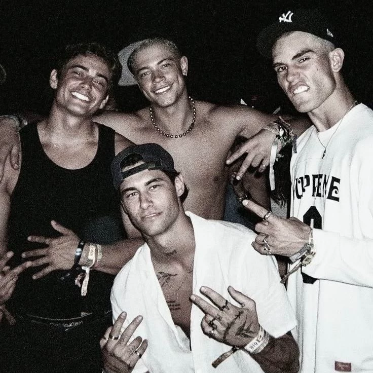 A gang of bullies thumbnail