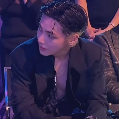 Kim Taehyung thumbnail