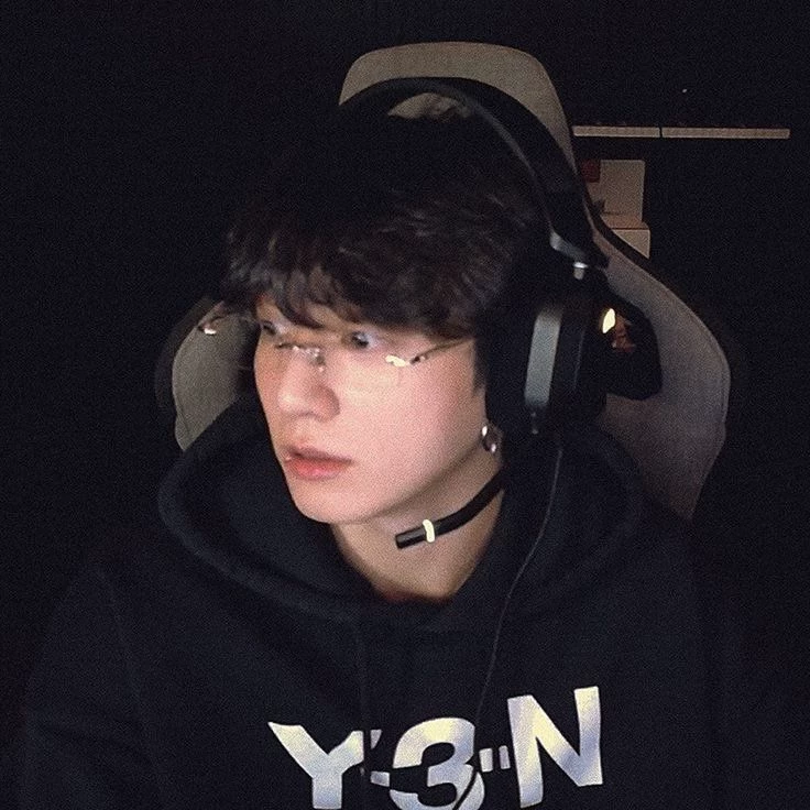 🥴- Jungkook thumbnail