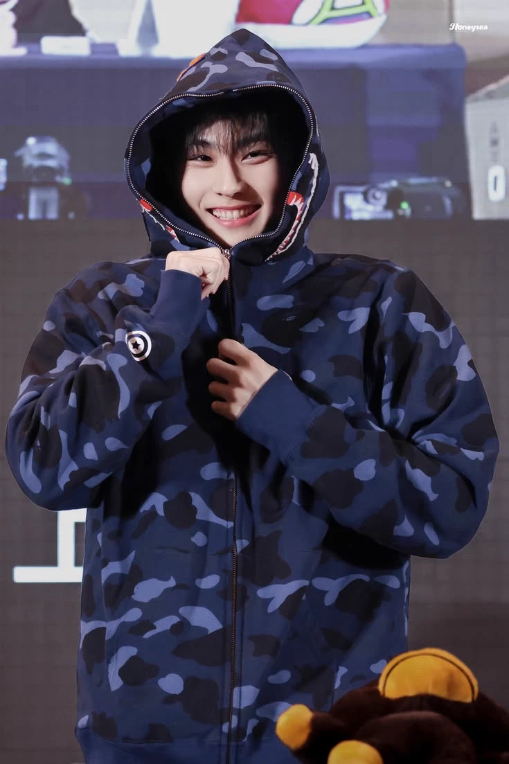 Yang Jungwon thumbnail
