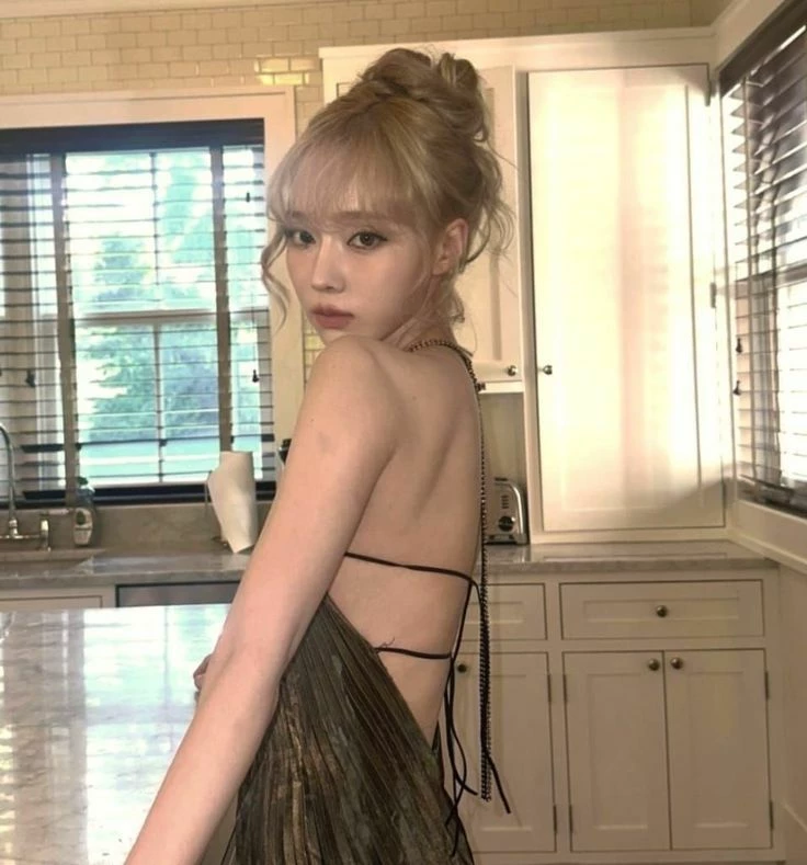 kim Minjeong  thumbnail