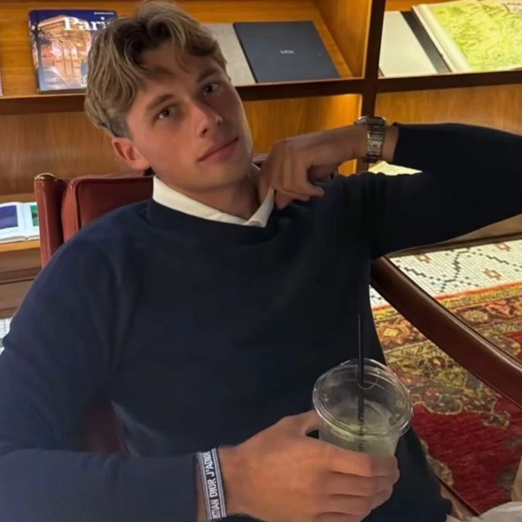 Austin Carter - marido thumbnail
