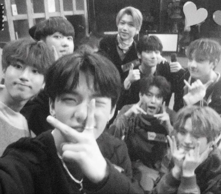Stray Kids thumbnail