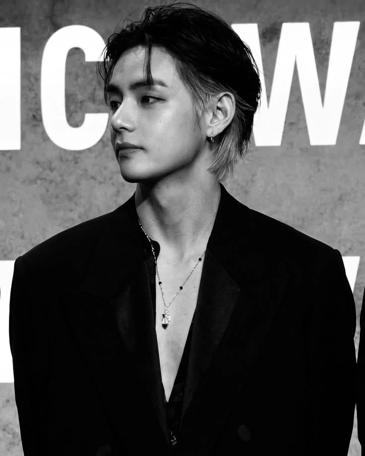Kim Taehyung thumbnail