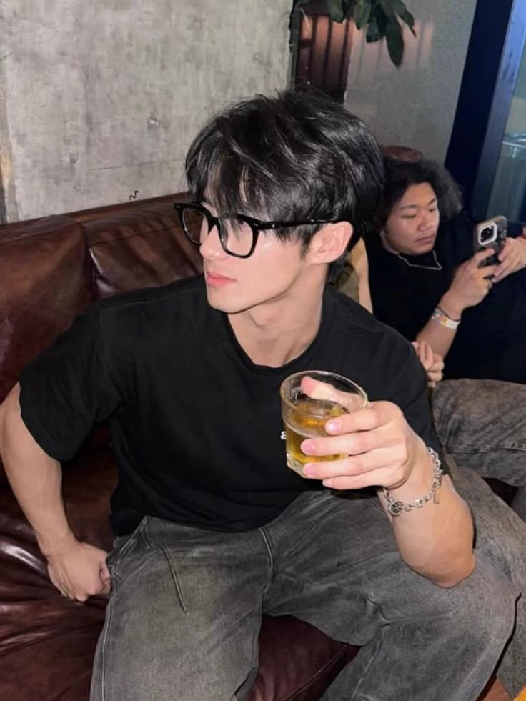 Julian \| BL / MLM \| Enemies to Lovers \| CEO × Secretary thumbnail