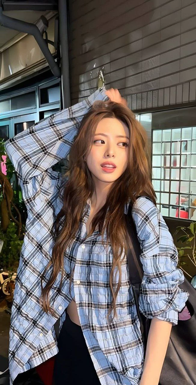 Yuna thumbnail