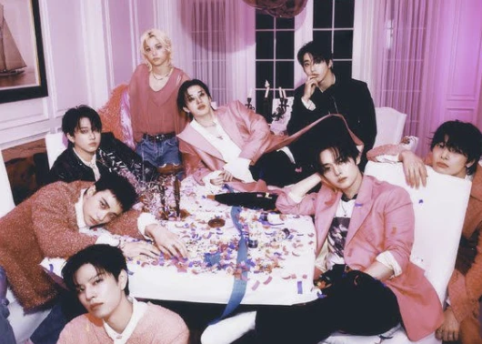 Stray kids+Pick me FAH HER thumbnail