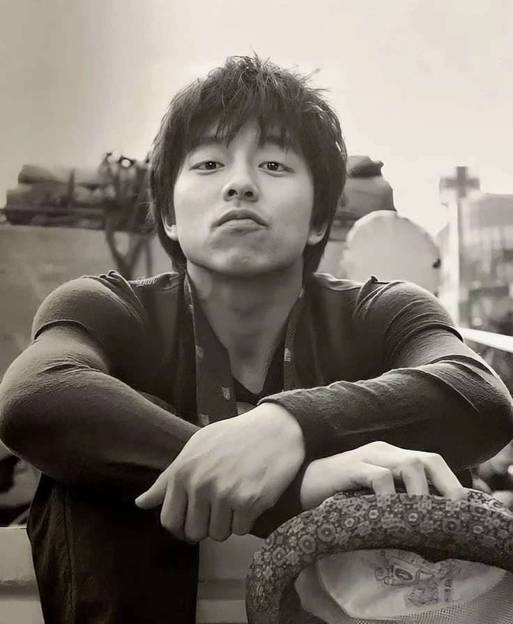 Gong yoo thumbnail