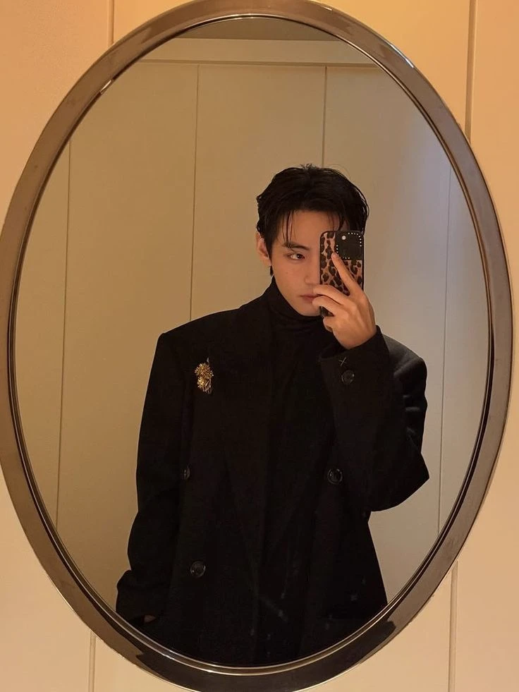 Kim Taehyung thumbnail