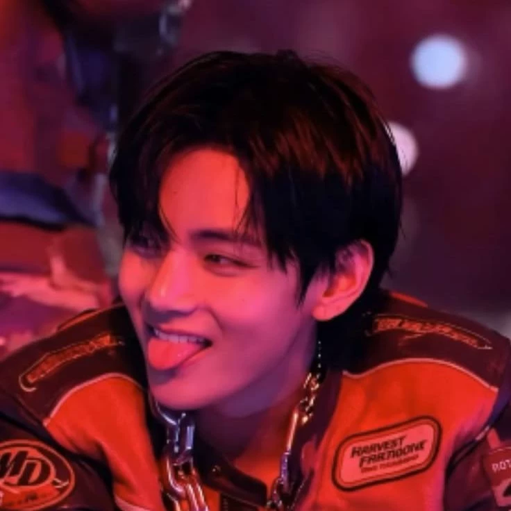 Kim Taehyung thumbnail