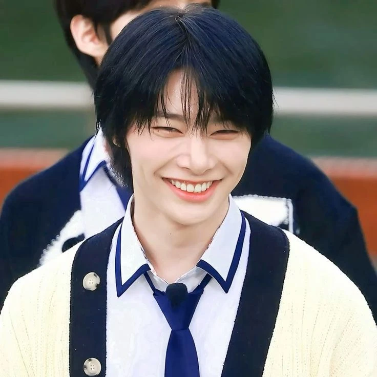 Jeongin thumbnail