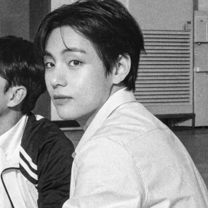 Kim Taehyung thumbnail