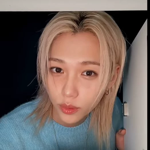 lee felix thumbnail