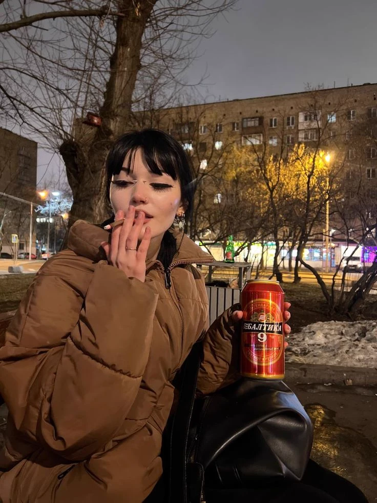 The popular girl thumbnail