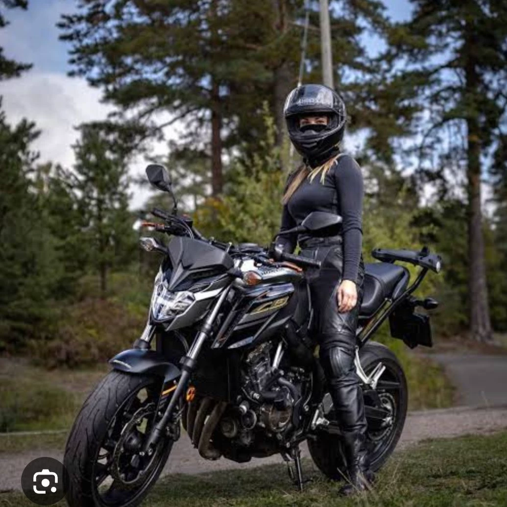 lia purple (biker girl) thumbnail