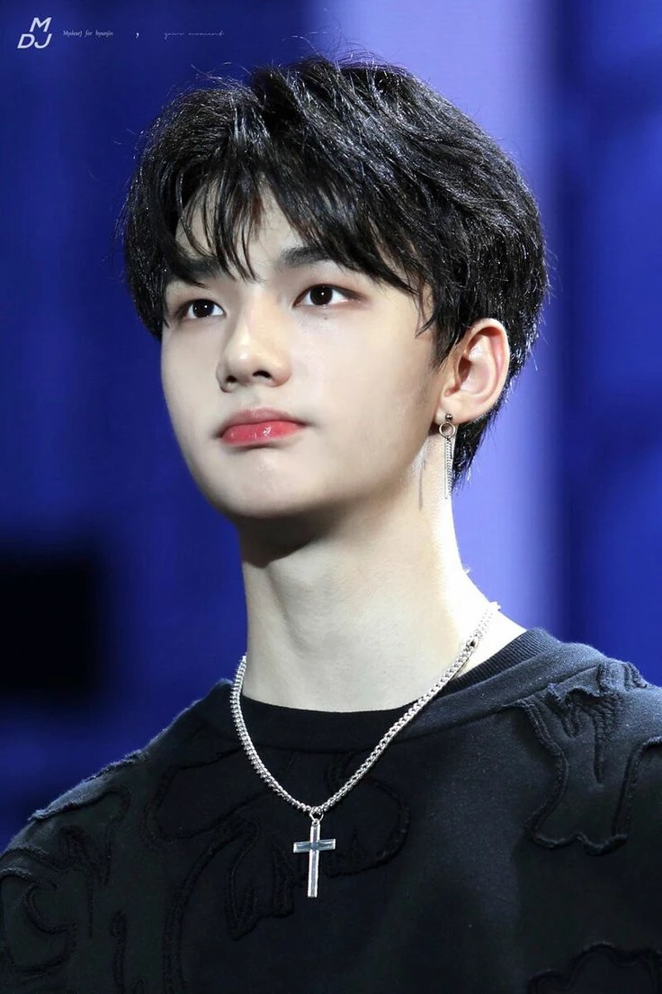Hyunjin thumbnail