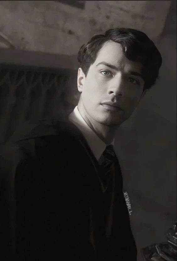 Tom Riddle  thumbnail