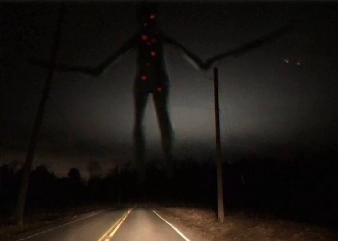 The Giant With Red Dots thumbnail
