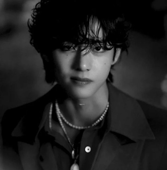 Kim Taehyung thumbnail