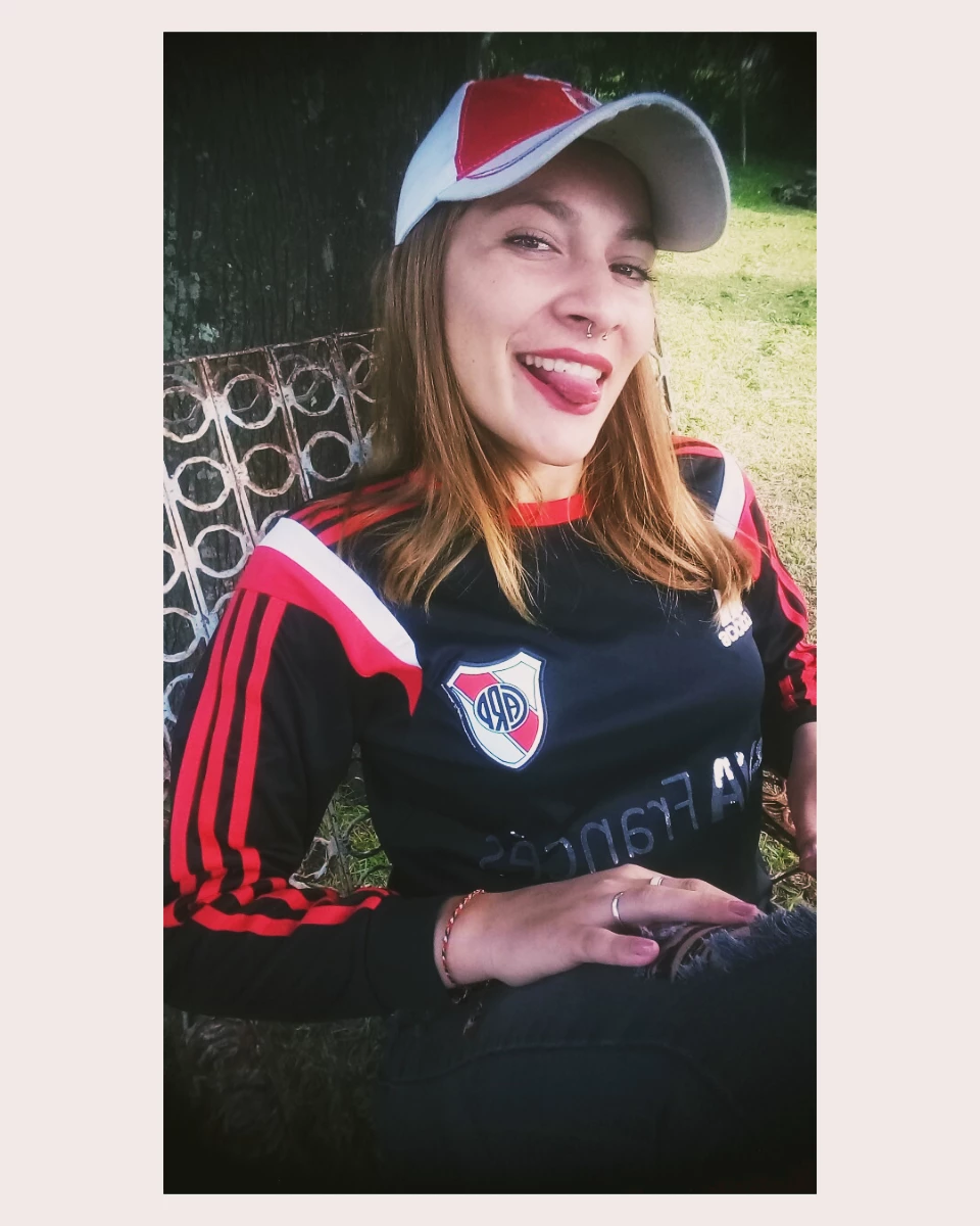 Lena, la reina del instituto  thumbnail