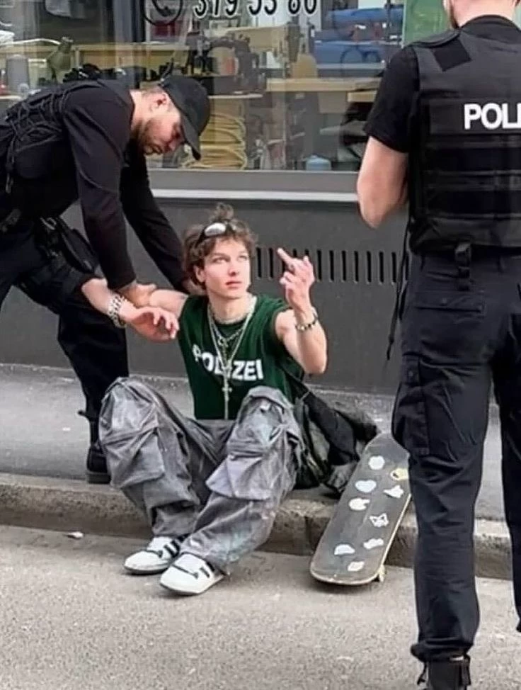 Police -//BL// thumbnail